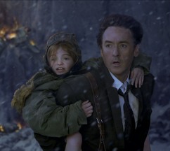 John Cusack interpreta a Jackson Curtis un chofer de limosinas que es un creyente de las profecías y busca alertar a su familia y ponerla a salvo.